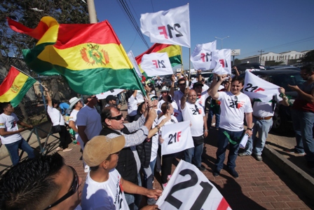 Embanderan-Potosi-con-la-Tricolor-y-21F