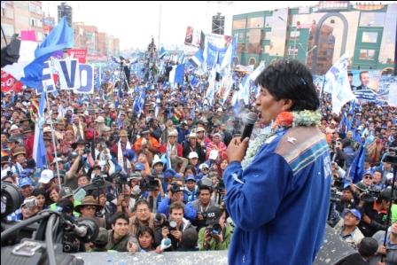 Bolivia-celebra-193-anos-de-historia-con-una-democracia-en-riesgo