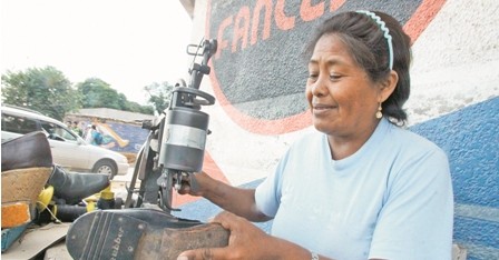 Crie-a-mis-tres-hijos-mientras-trabajaba-
