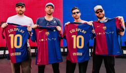 Barcelona presenta la camiseta que lucirá en el clásico ante Real Madrid