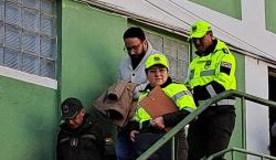 Abogado “evista” se defenderá en libertad, pero le suspenden su licencia de conducir por un año