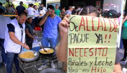 Protestan con olla común en la Quinta Municipal por retraso en el pago de salarios al sector salud