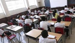 Instruyen clases presenciales con tolerancia, pese al paro de micreros en Santa Cruz