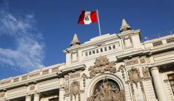 Investigan red de prostitución dentro del congreso peruano 