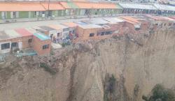 Notifican a unos 30 amautas de la avenida Panorámica de El Alto por estar en una zona de riesgo