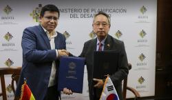 Bolivia firma acuerdo con Corea para acceder a créditos por $us 1.000 millones