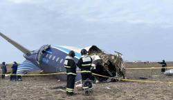 Autoridades kazajas confirman 38 muertos en accidente aéreo