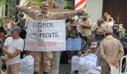 Gendarmes municipales cumplen sexto día de protesta sin respuesta de la alcaldía