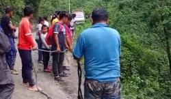 Consternación en los Yungas: Vehículo cae en un río, hay tres desaparecidos y un herido