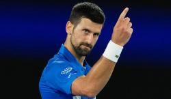 Djokovic avanza a tercera ronda del Abierto de Australia y rompe récord de Roger Federer