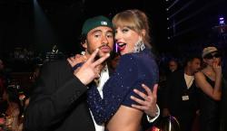 “Debí tirar más fotos”: Bad Bunny supera a Taylor Swift con su nuevo álbum