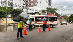 Micros siguen ingresando al centro y solo se aplican desvíos en calles