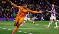 El Madrid estira su ventaja en la cima con hat-trick de Mbappé