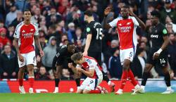 Arsenal pierde ante el West Ham y se aleja de la lucha por la Premier