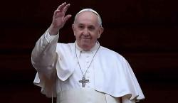 El Vaticano informó que el papa Francisco mostró una “leve mejoría”