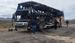 Uyuni declara duelo de 3 días tras accidente que dejó 37 fallecidos en la vía Oruro - Potosí