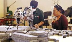 El sector privado debe acordar con los trabajadores el incremento salarial sobre la base del 5%