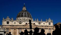 La Capilla Sixtina se prepara para elección del próximo papa