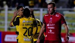 The Strongest golea y asciende al segundo lugar en la tabla