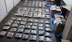 Secuestran 113 paquetes de marihuana escondidos en envíos a Santa Cruz