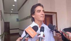 Jhonny dice que no le dará “ni un peso” al Concejo; Mamén responde que fiscalizarán con o sin sueldo