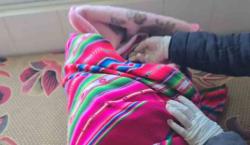 Una bebé de solo 10 horas es abandonada cerca de una carretera en Viacha