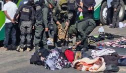 Policía aprehende a siete personas que tenían armas y uniformes policiales en Parotani