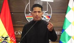 Andrónico pide reunión “urgente” con las tres fuerzas políticas para tratar créditos que compren combustible