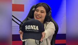 Del Castillo presenta una gorra para su campaña con la inscripción “Sonia”