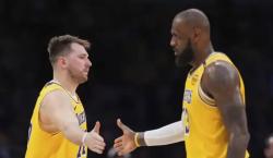 Bombazo en el deporte mundial: ¡La familia Buss vende los Lakers por la mayor cifra de la historia!