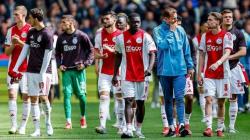 Insólito: Ajax echa a siete jugadores ¡por Whatsapp!