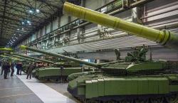 Rusia intensifica la fabricación de armas 