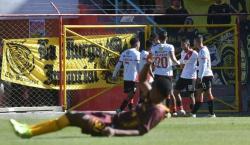 Always le da un baile con goleada incluida al Tigre y se consolida como único puntero