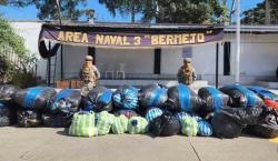 Comisan contrabando de ropa usada valuada en más de Bs 154.000 en Bermejo