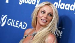 Britney Spears revela que adoptó a “una hermosa niña” en un extraño mensaje en redes sociales