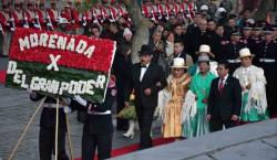 Ofrendas florales y homenajes: La Paz conmemora su gesta libertaria en un emotivo acto