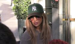 Personal de seguridad no reconoce a Jennifer Lopez y le niega el paso a Chanel: así fue el incómodo momento
