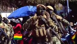 El uso de serpientes vivas en desfile de las FFAA provoca críticas y enciende la polémica