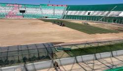 Inicia el colocado del césped en el Tahuichi Aguilera rumbo a la final de la Sudamericana