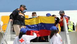 Un grupo de 200 migrantes llegó a Venezuela en un avión procedente de Texas