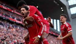 Liverpool vence al Arsenal por la mínima y toman la cima
