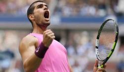 Alcaraz destruye a Djokovic y vuelve a la final del US Open