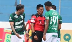 “Era penal”: director arbitral reconoce error en una falta contra Oriente