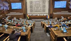 Diputados aprueban crédito de $us 74,8 millones para una nueva vía en Santa Cruz