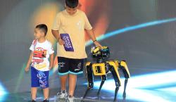 Spot, el robot de Hyundai que causa furor en la Expocruz
