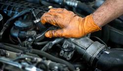 Choferes denuncian fallas en vehículos debido a la mala calidad de combustible, piden respuestas y advierten con paro