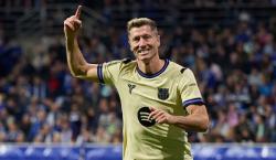 El Barcelona remonta al Oviedo y mantiene la presión sobre el Real Madrid