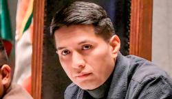 Andrónico anuncia que seguirá en política, pero no tiene contacto con Evo ni su partido