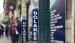 El dólar paralelo rompe la barrera de los Bs. 13 