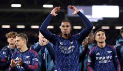 Arsenal se lleva el derbi ante el Fulham 0-1 y sigue líder de la Premier
